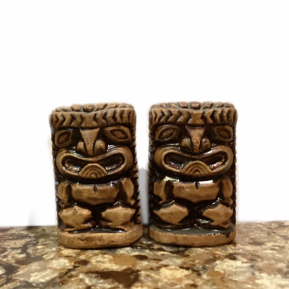 Tiki Ceramic Salt & Pepper Shaker Set / VINTAGE - Picture 1 of 8